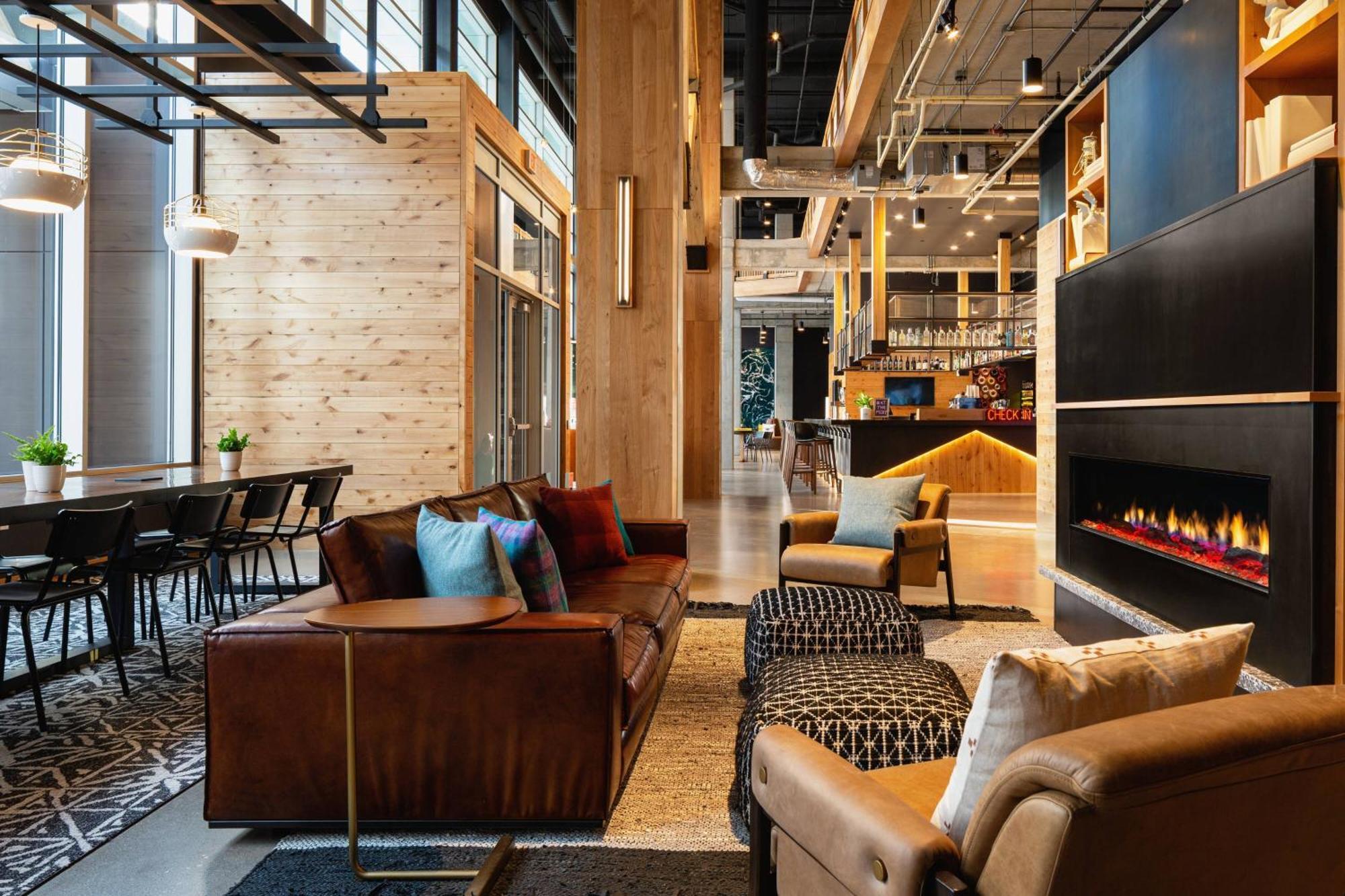 Moxy Minneapolis Downtown Exterior photo