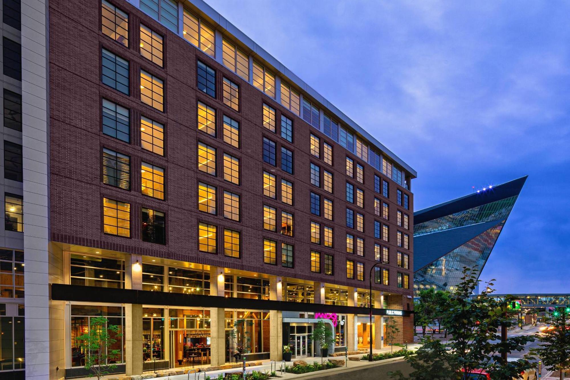 Moxy Minneapolis Downtown Exterior photo